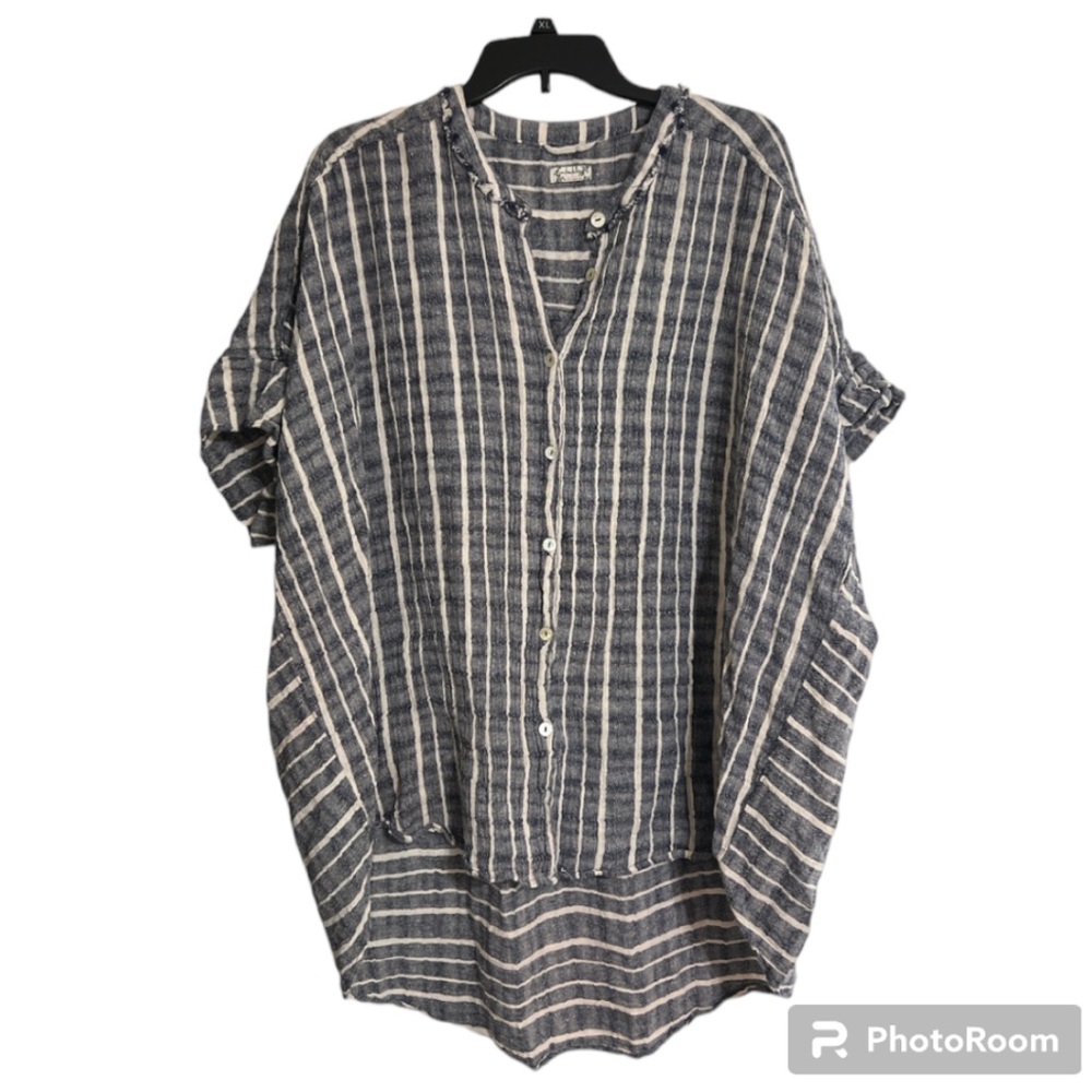 Free People button down linen tunic blue and white size large